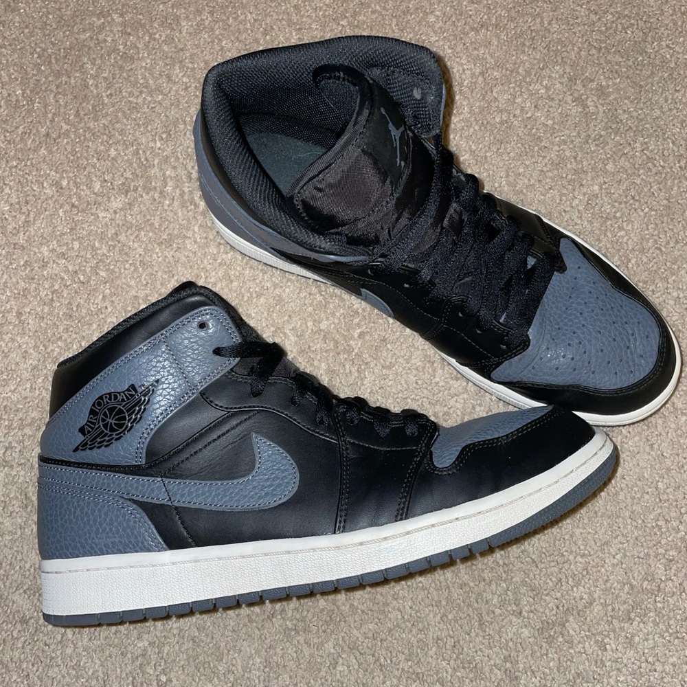Air Jordan 1 mid size 10